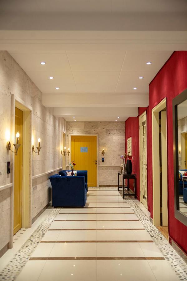 Lahore Continental Hotel Buitenkant foto