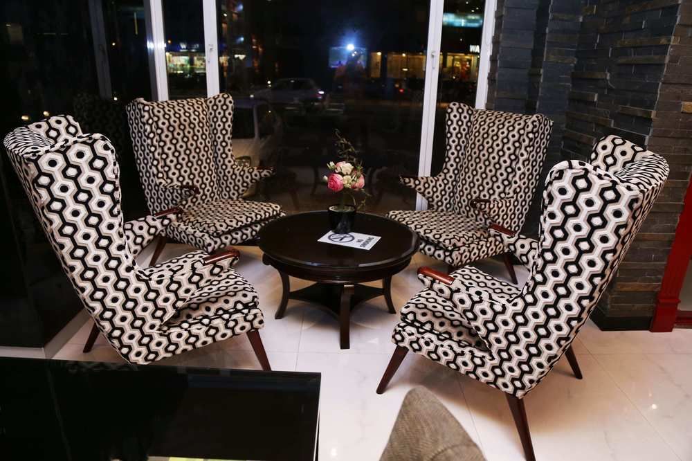 Lahore Continental Hotel Buitenkant foto